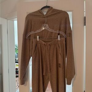 2piece - ALO Yoga Ribbed Tan Sweatsuit - Hoodie & Sweatpants